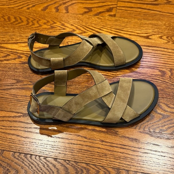 Everlane The City Strap Sandal SUEDE in SAND SUEDE tan size 9 NWOB - Picture 2 of 7